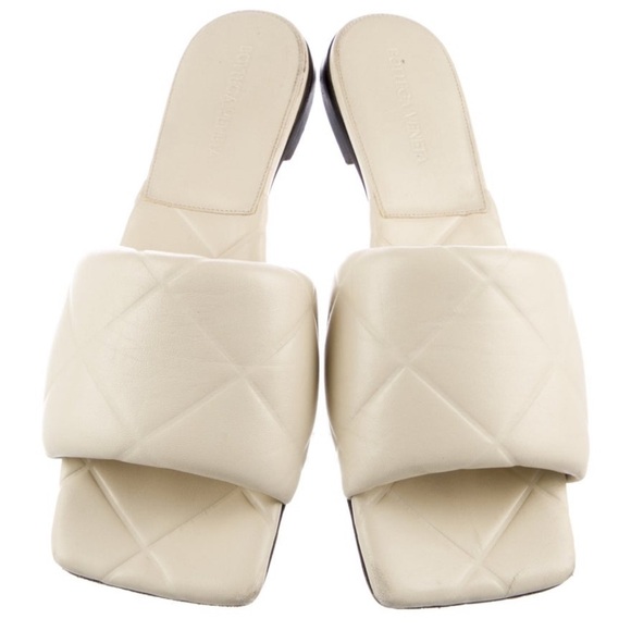 Bottega Veneta Quilted Leather Sandals - Picture 5 of 6